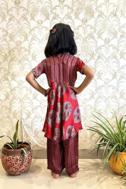 Girls's Kurta Set in Hand Block print & Pure Silk |Red